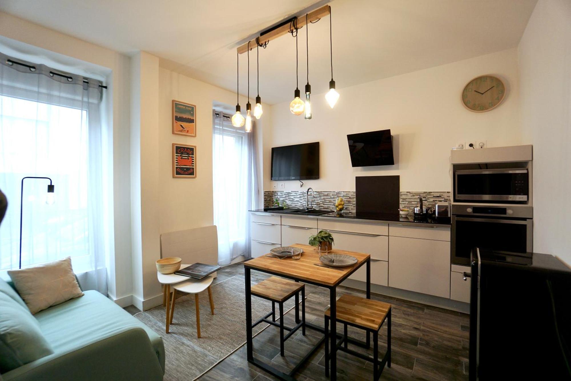 Le 12 * Hyper Centre* Apartment Лориан Екстериор снимка